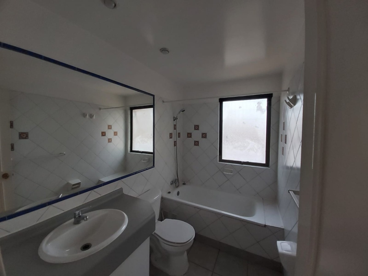 Arriendo Casa NOSP 4D en suite Walk-in cl&oacute;set 4B 2E 1B Parque Juan XXIII - &Ntilde;u&ntilde;oa