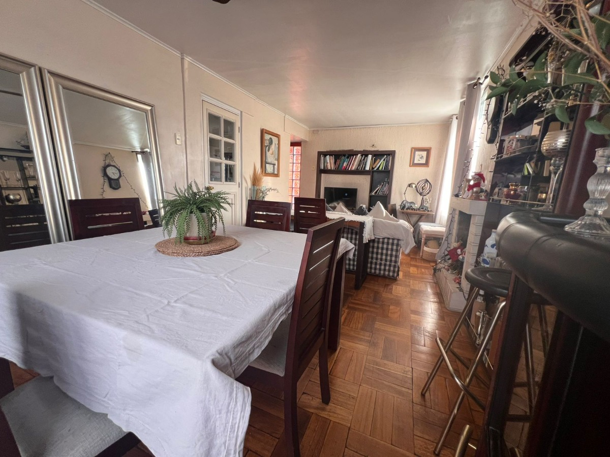 Venta Casa NO 3D 2B 1E 1B Metro Manquehue - Apumanque - Las Condes