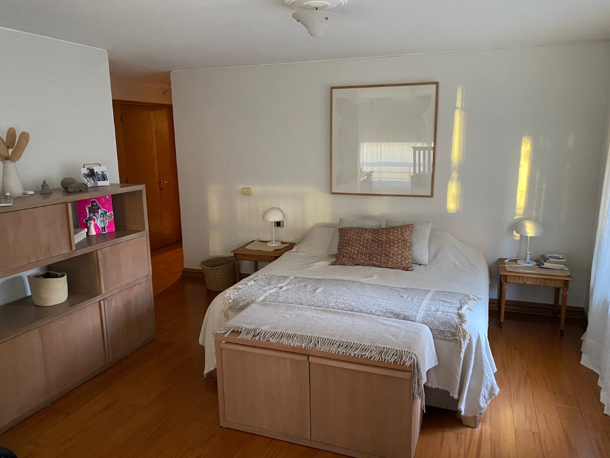 Venta Departamento 4D en suite 4B 2E 1B Metro Escuela Militar - Las Condes