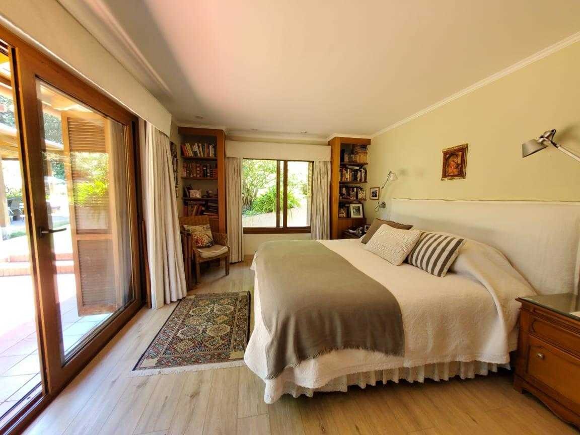 Venta Casa NOSP 5D en suite Walk-in cl&oacute;set 4B 6E 1B El Huinganal - Lo Barnechea