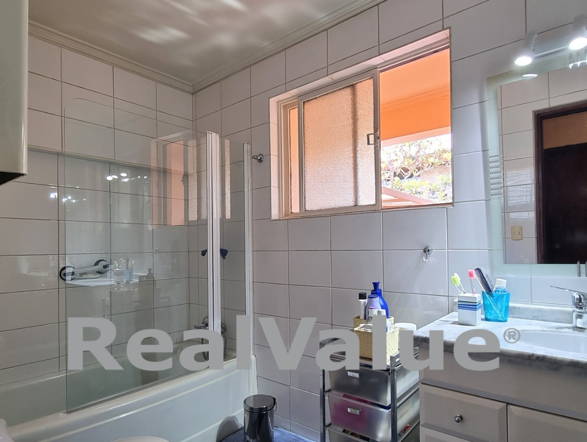 Venta Casa NOSP 5D en suite 3B 2E 1B Los Dominicos - Las Condes