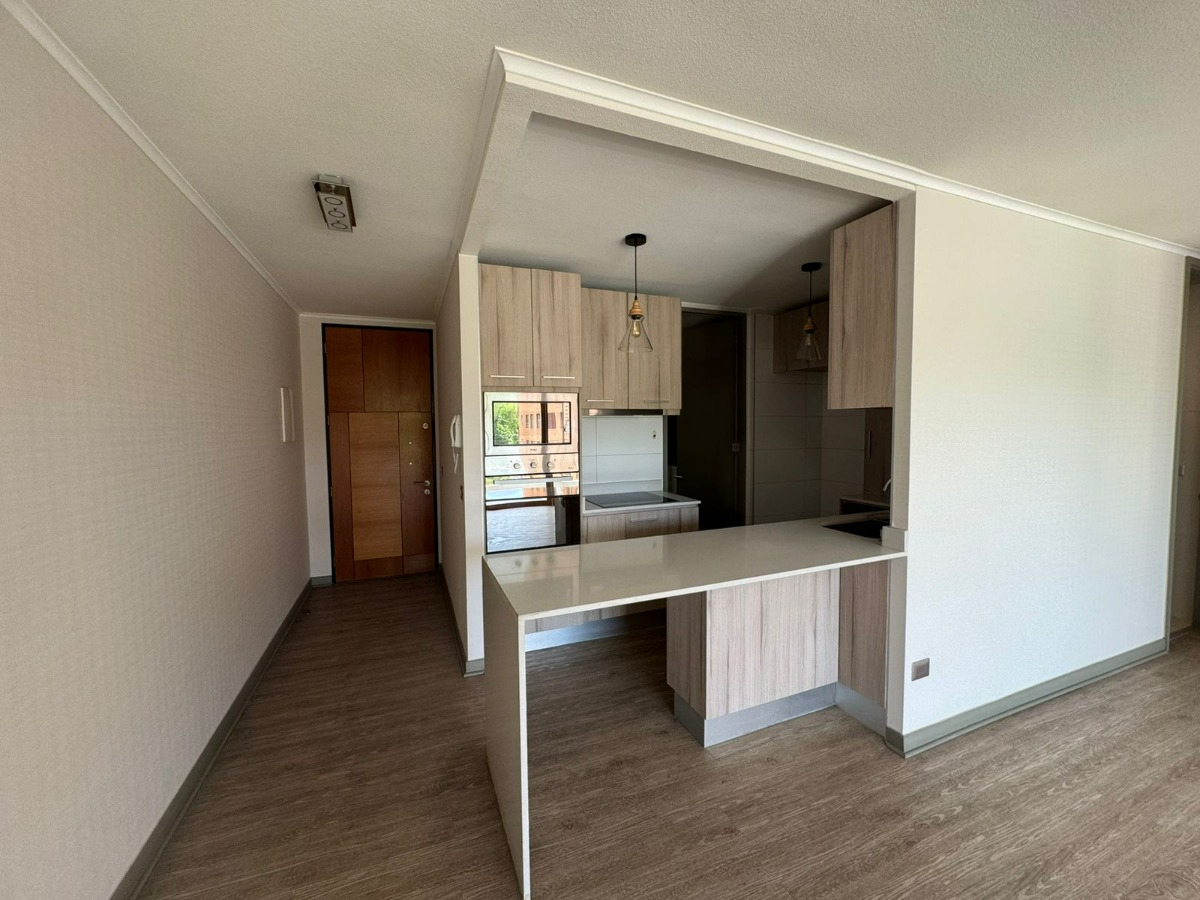 Arriendo Departamento N 2D en suite Walk-in cl&oacute;set 2B 2E 1B Los Dominicos - Las Condes