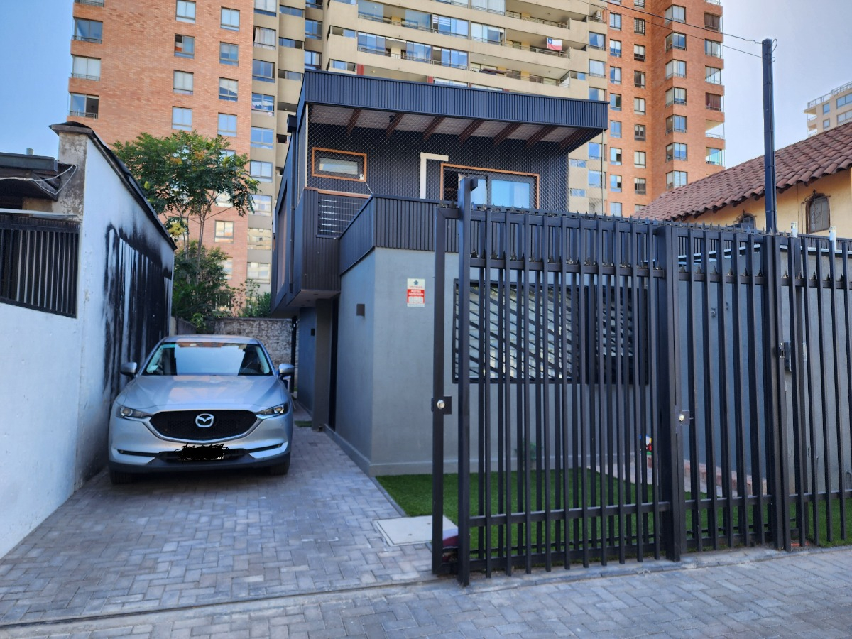 Venta Casa NOSP 4D en suite Walk-in cl&oacute;set 3B 2E 1B Sebasti&aacute;n Elcano - Las Condes