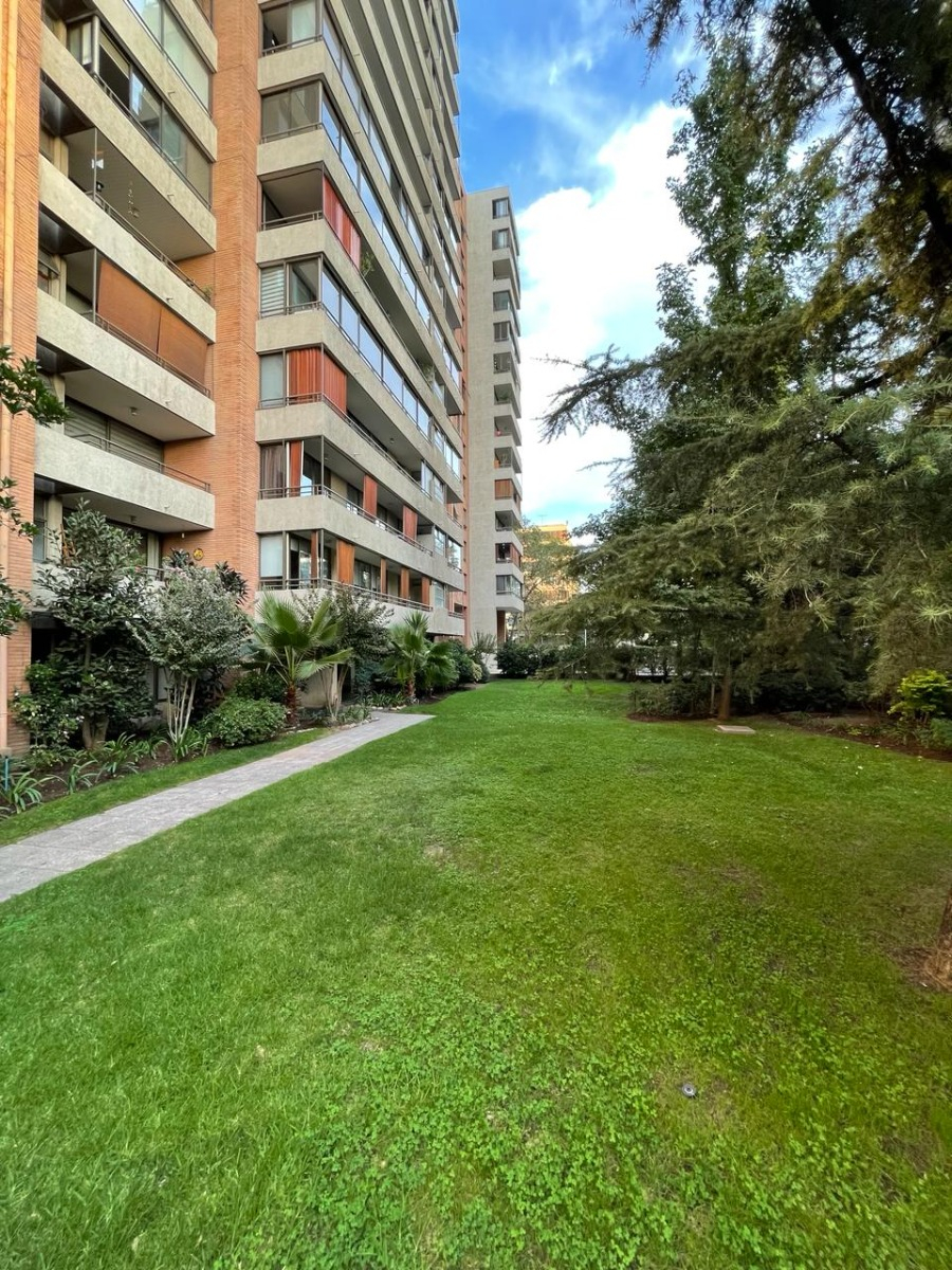 Venta Departamento SP 4D en suite Walk-in cl&oacute;set 3B 1E 1B Vaticano - Las Condes