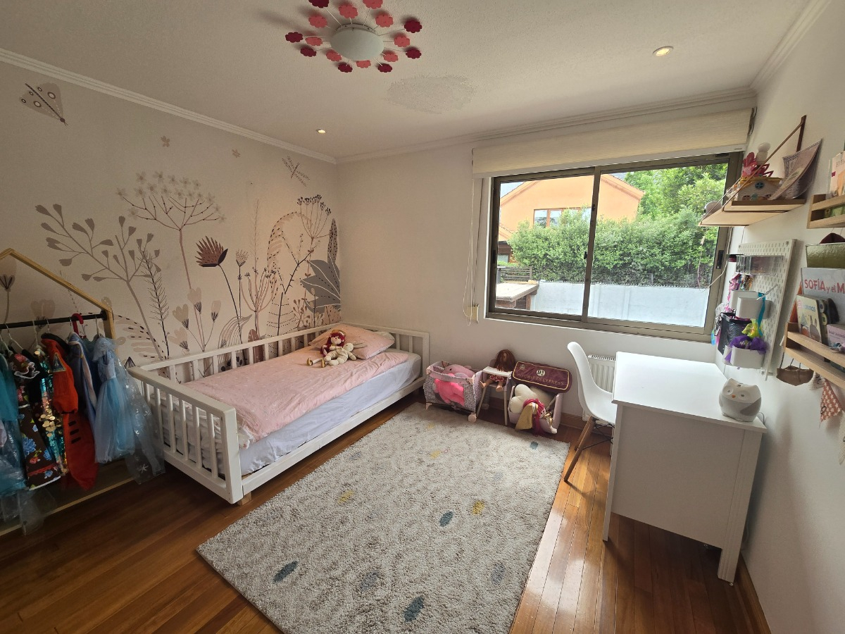 Venta Casa P 5D 4B 2E 2B San Carlos de Apoquindo - Las Condes