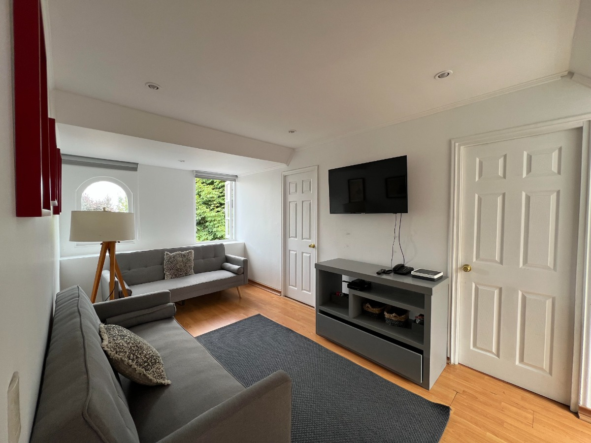 Venta Casa NP 6D en suite Walk-in cl&oacute;set 4B 2E 2B San Carlos de Apoquindo - Las Condes