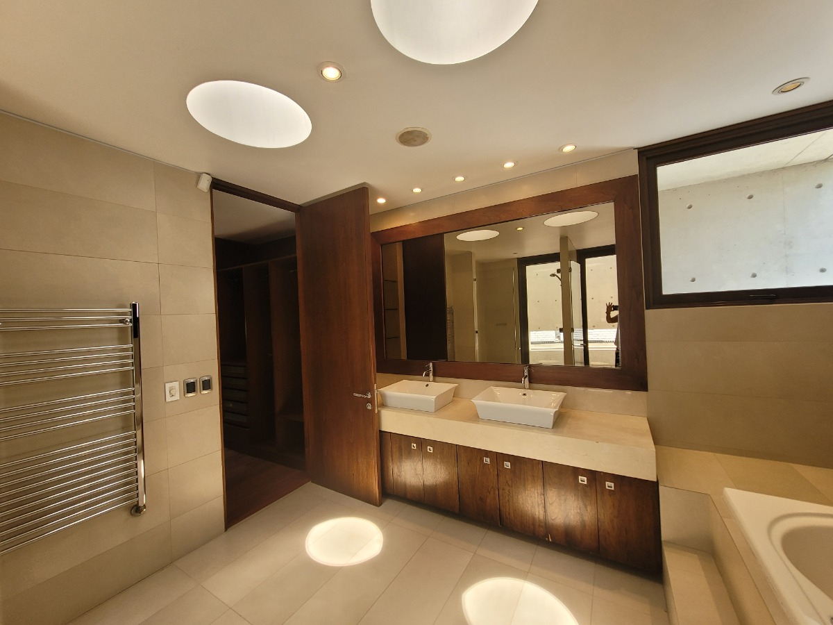 Venta Casa NOSP 6D en suite Walk-in cl&oacute;set 8B 4E 1B Los Trapenses - Lo Barnechea