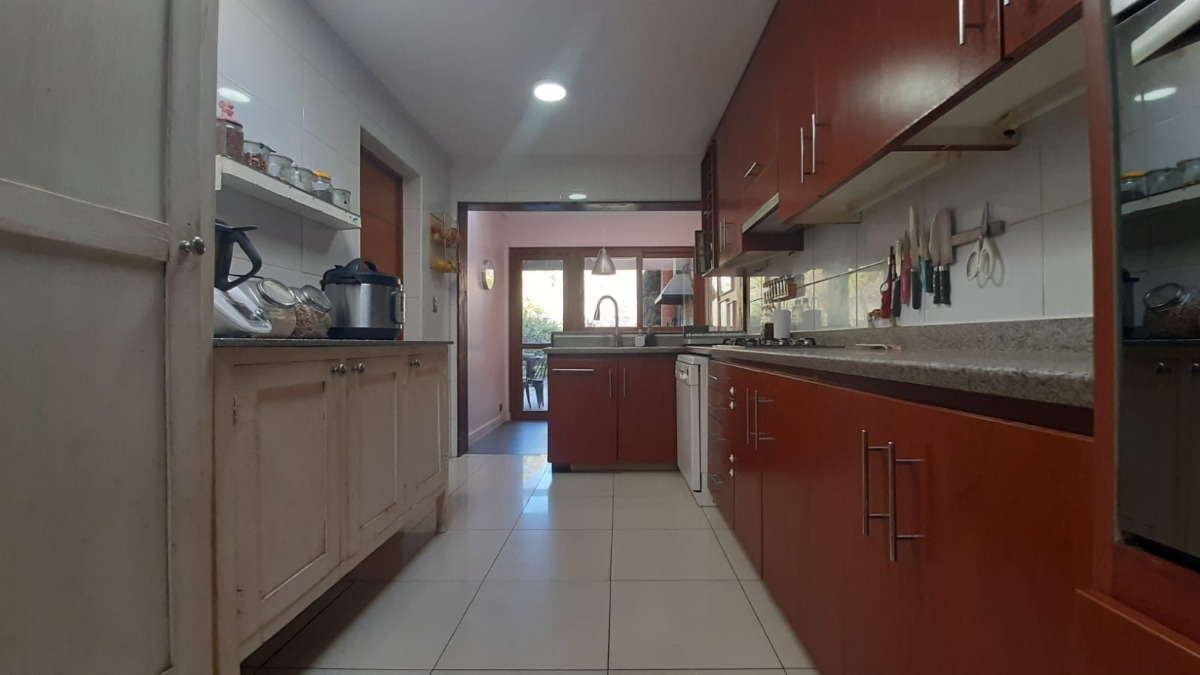 Arriendo Casa 4D 4B 2E 1B San Carlos de Apoquindo - Las Condes