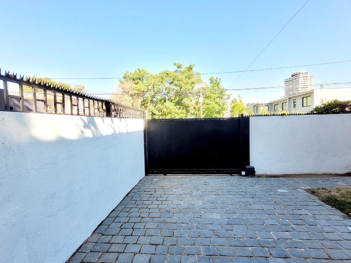 Venta Casa NP 7D 4B 5E 1B Estadio Manquehue - Vitacura