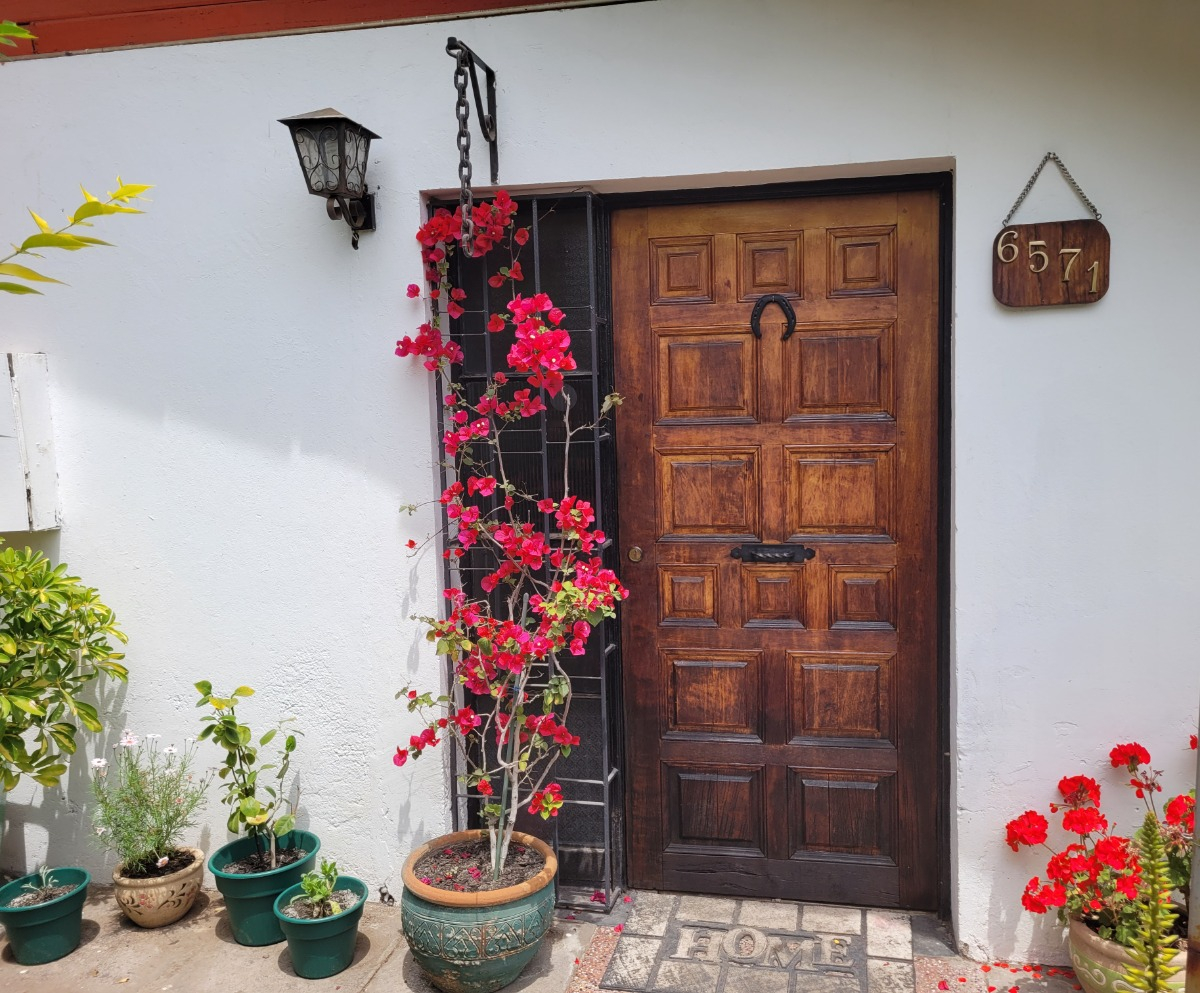 Venta Casa NO 3D 2B 2E 1B Metro Sim&oacute;n Bolivar - La Reina