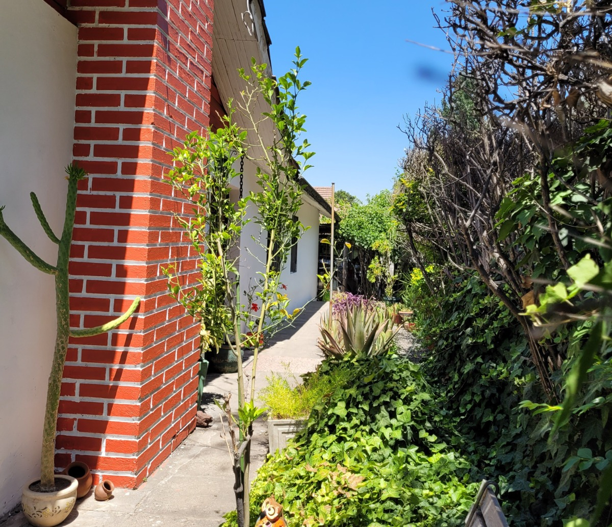 Venta Casa NO 3D 2B 2E 1B Metro Sim&oacute;n Bolivar - La Reina