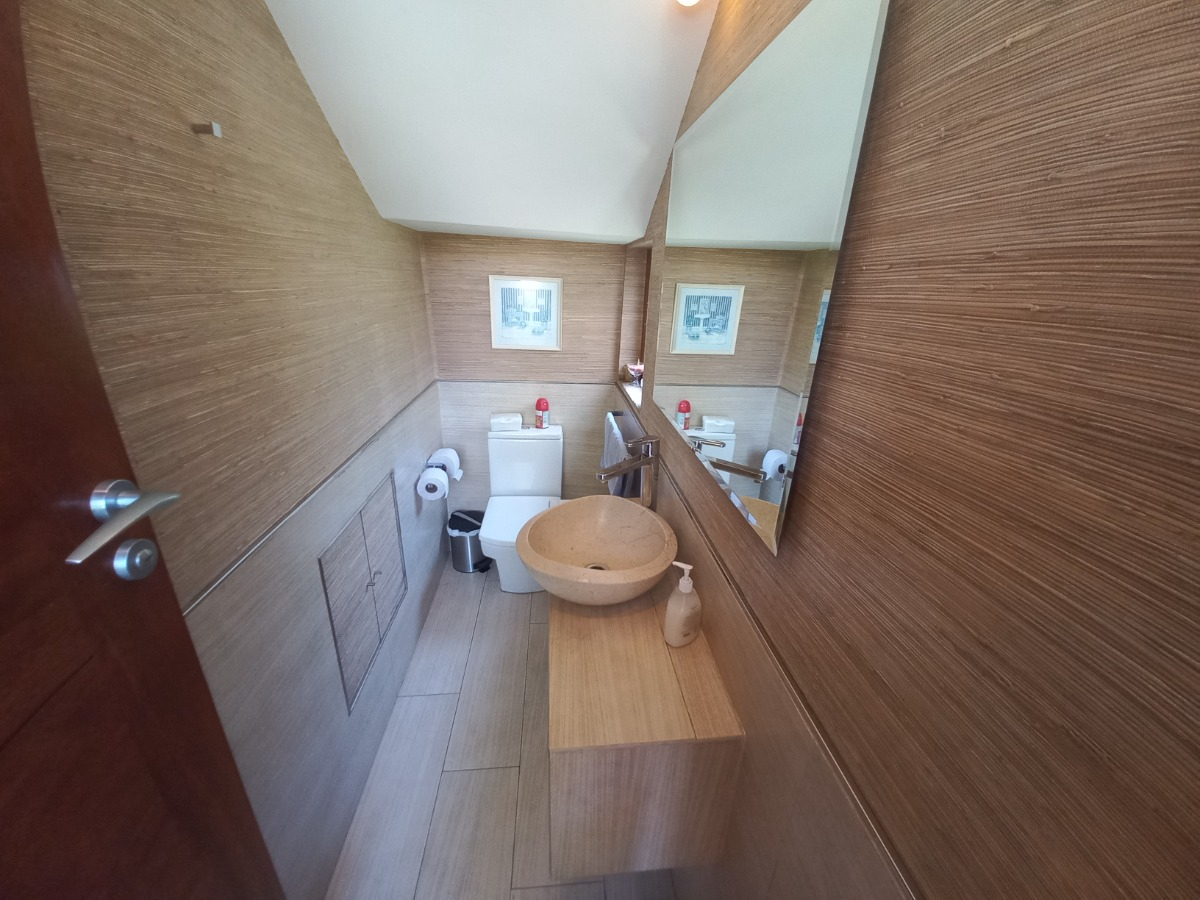 Venta Casa NP 5D en suite Walk-in cl&oacute;set 4B 6E 2B Chicureo - Colina