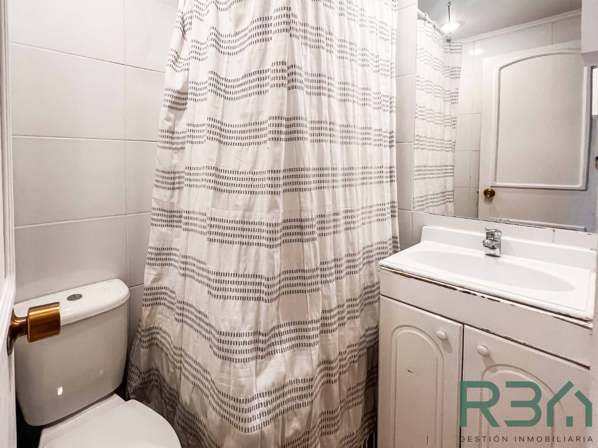 Venta Casa NOSP 4D en suite Walk-in cl&oacute;set 3B 1E 1B Estoril - Las Condes