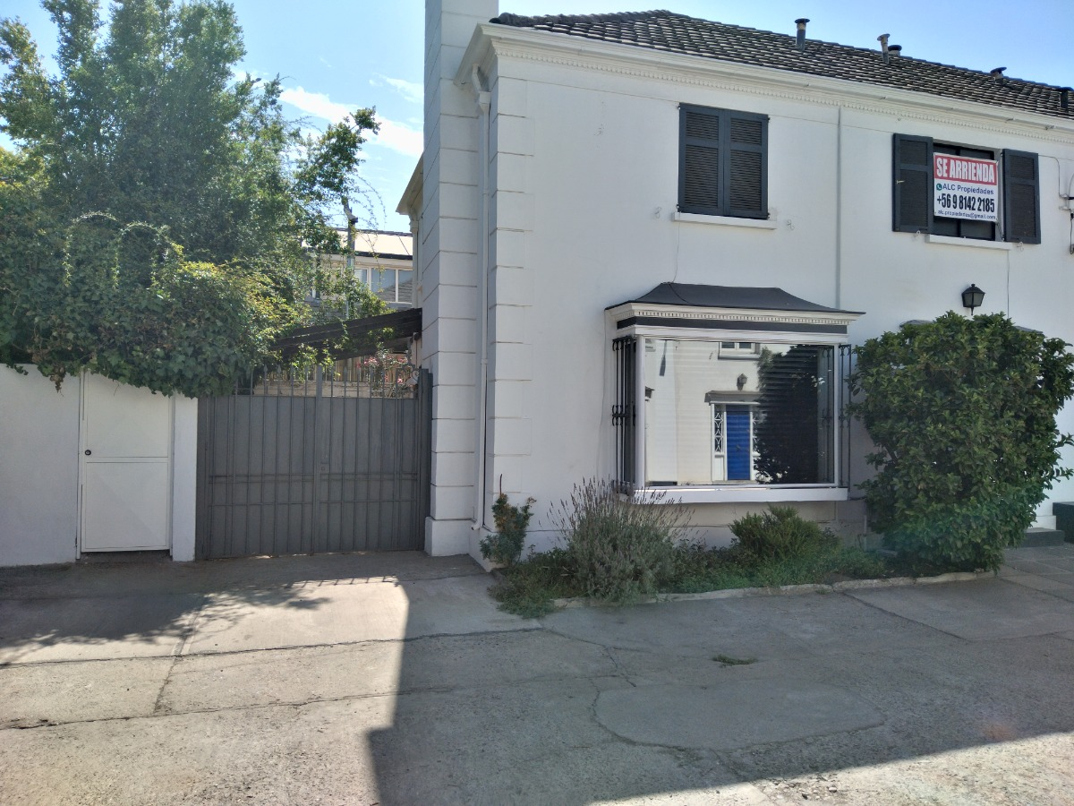 Arriendo Casa NOSP 3D en suite Walk-in cl&oacute;set 3B 2E Las Lilas - Providencia