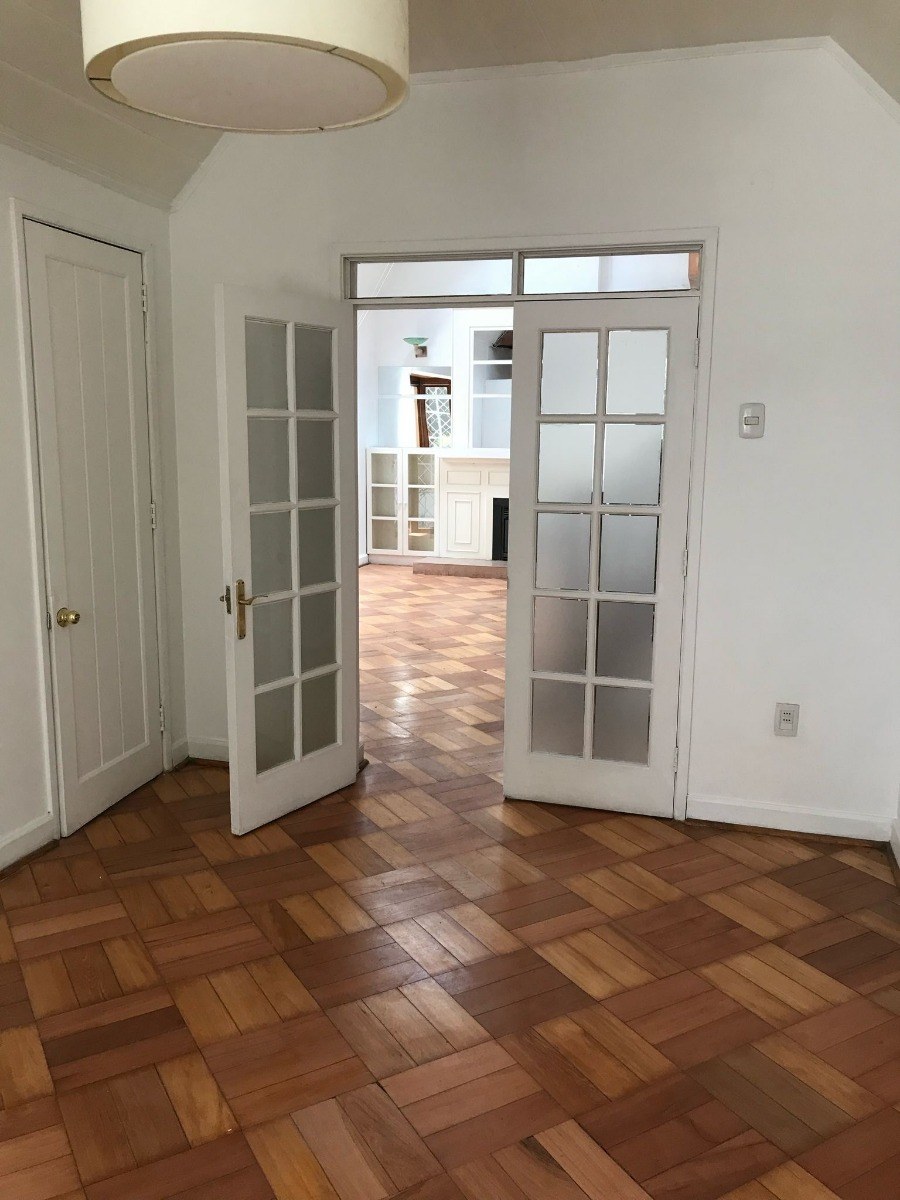 Arriendo Casa 6D 4B 3E 2B Metro Pr&iacute;ncipe de Gales - Country Club - La Reina