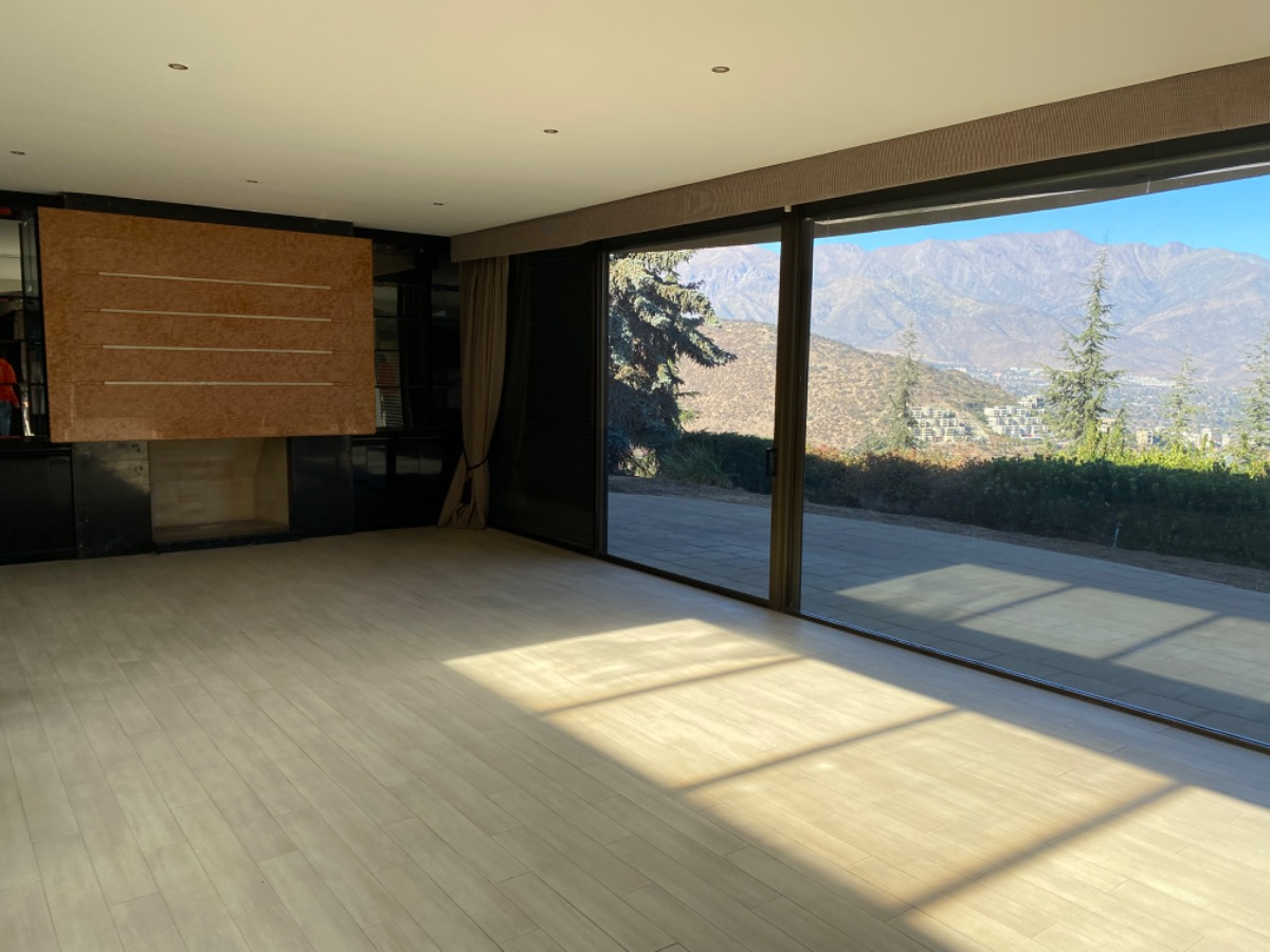 Venta Casa NO 3D 3B 10E 1B Lo Curro - Vitacura