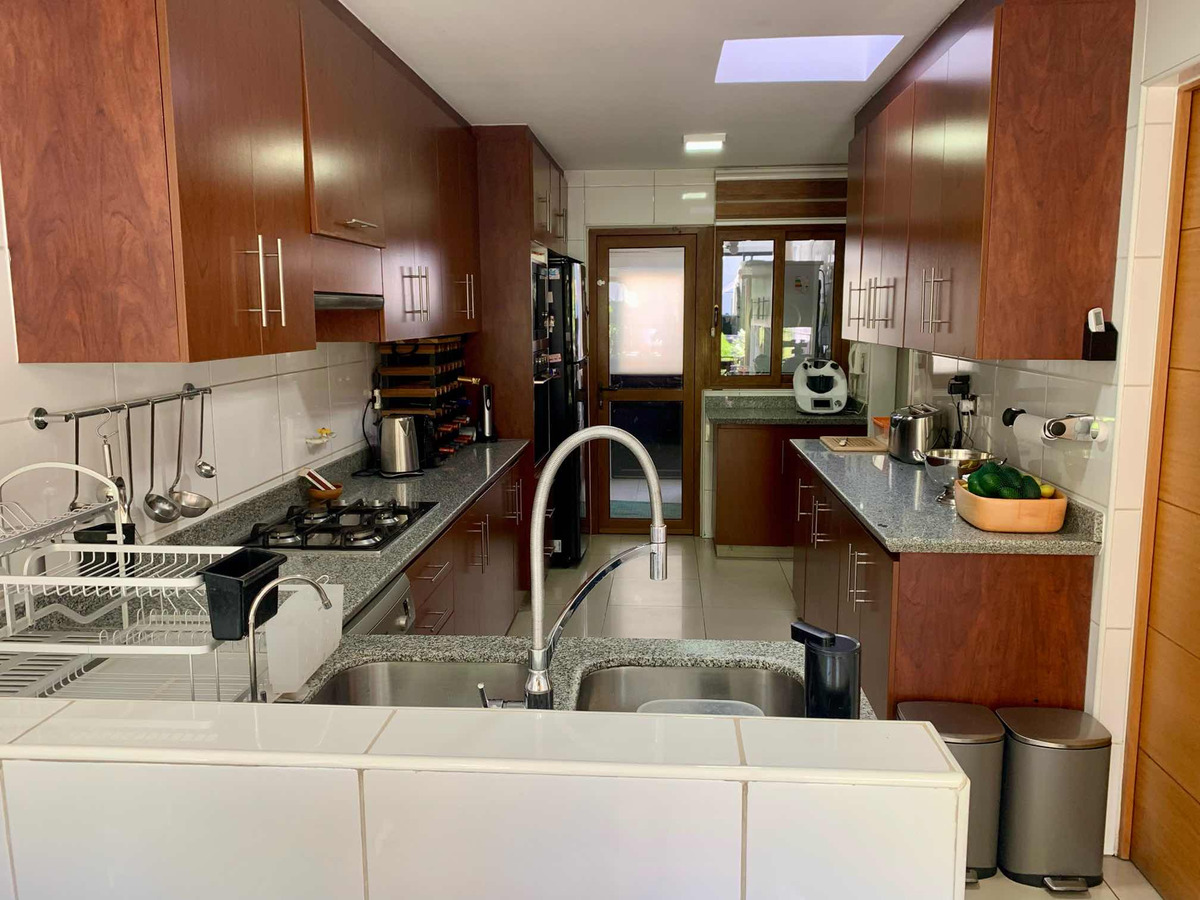 Venta Casa 4D 4B 2E San Carlos de Apoquindo - Las Condes