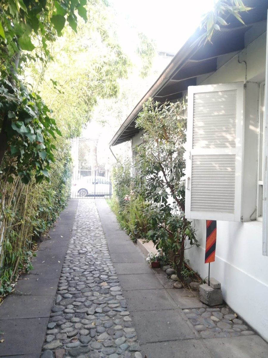 Venta Casa NP 4D 2B 4E 1B Metro Manquehue - Apumanque - Las Condes