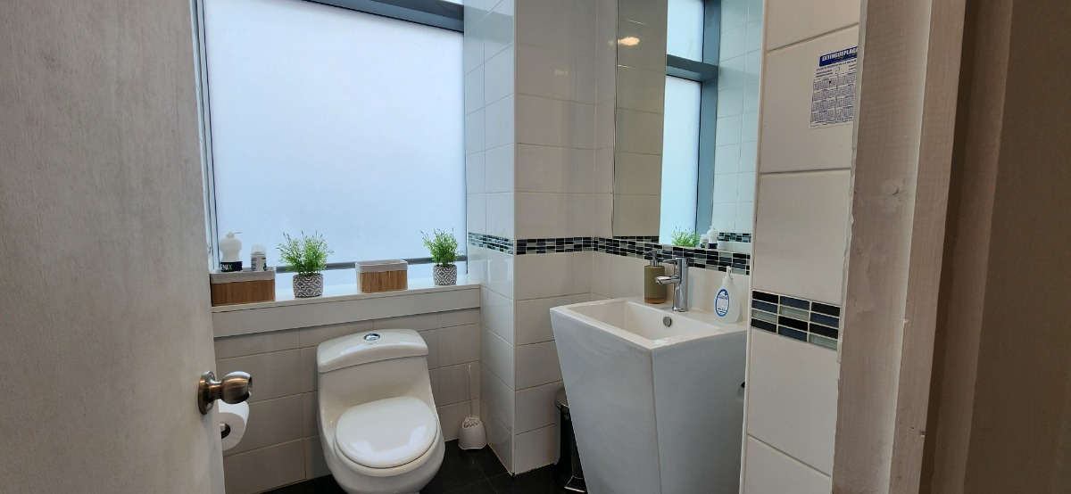 Arriendo Oficina 5B 1E 1B Barrio El Golf - Las Condes