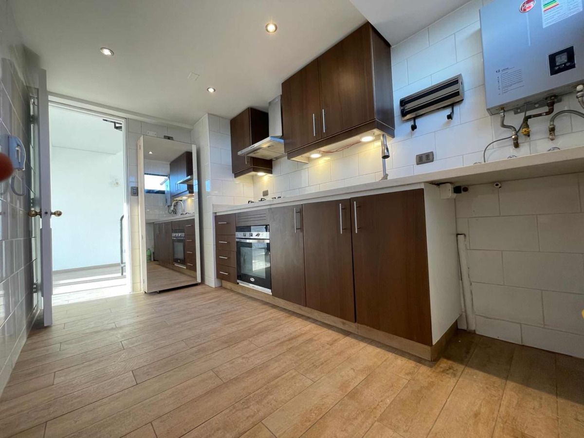 Arriendo Departamento 1D 1B 1E 1B Los Dominicos - Las Condes