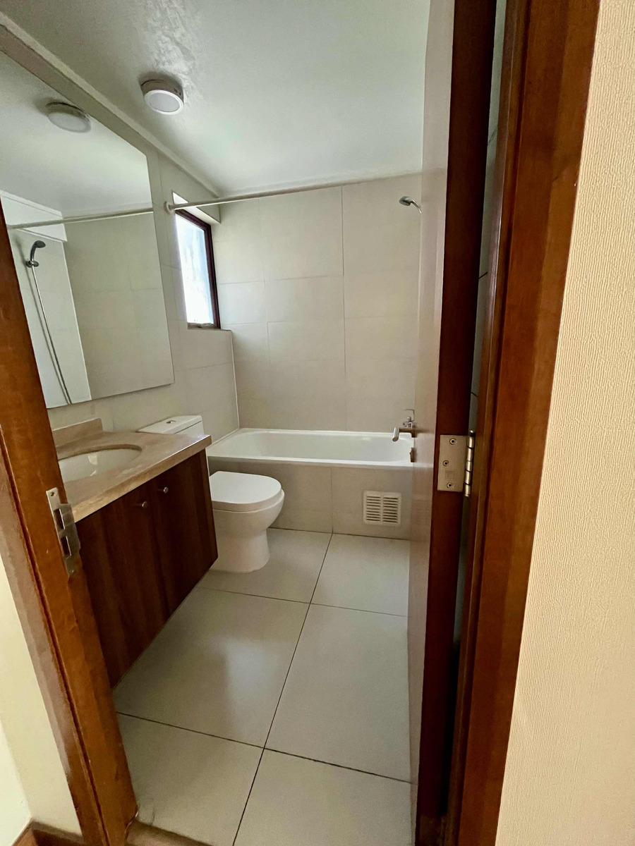 Venta Departamento 3D 2B 1E Campus Oriente - Providencia