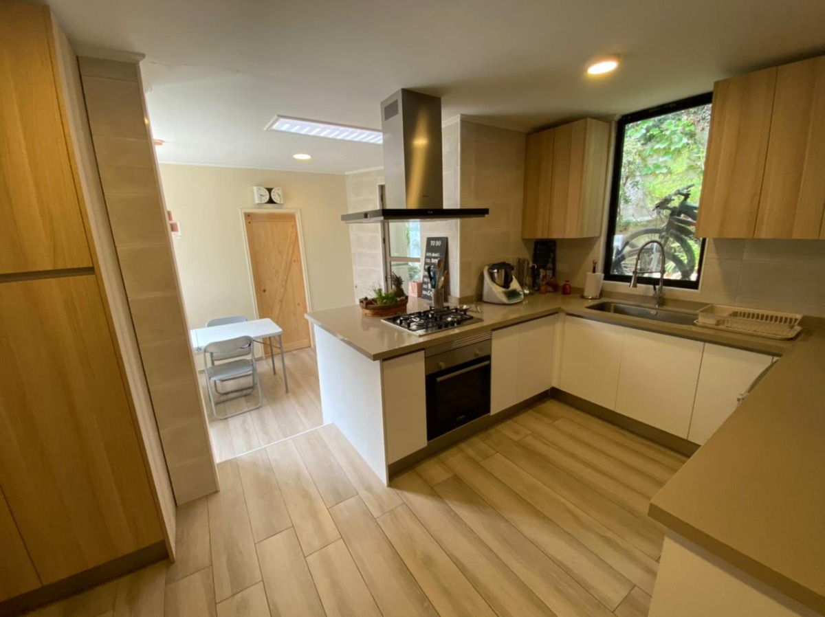 Venta Casa P 4D en suite Walk-in cl&oacute;set 4B 2E 1B El Huinganal - Lo Barnechea