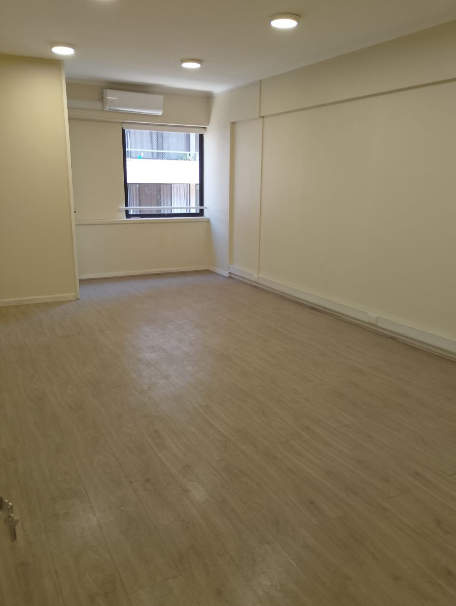 Arriendo Oficina 2B 2E 2Bd Centro Financiero - Las Condes