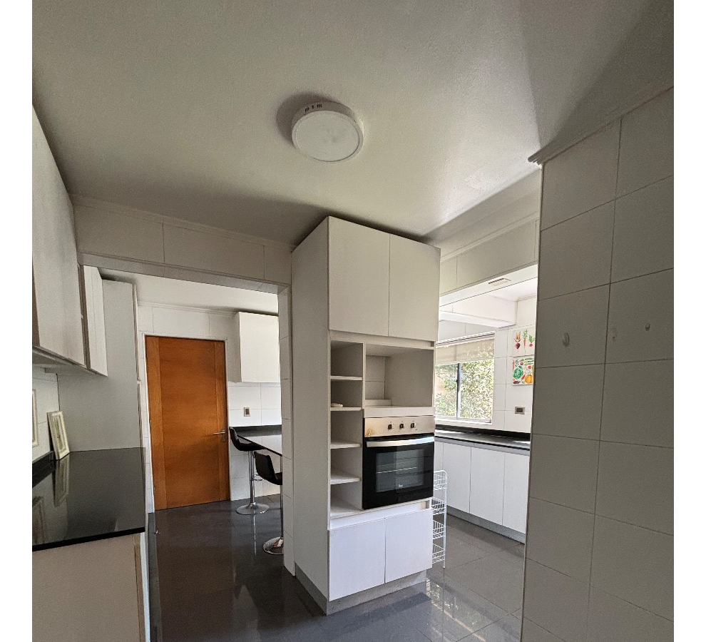 Arriendo Casa 6D en suite Walk-in cl&oacute;set 4B 3E 1B Quinchamal&iacute; - Las Condes