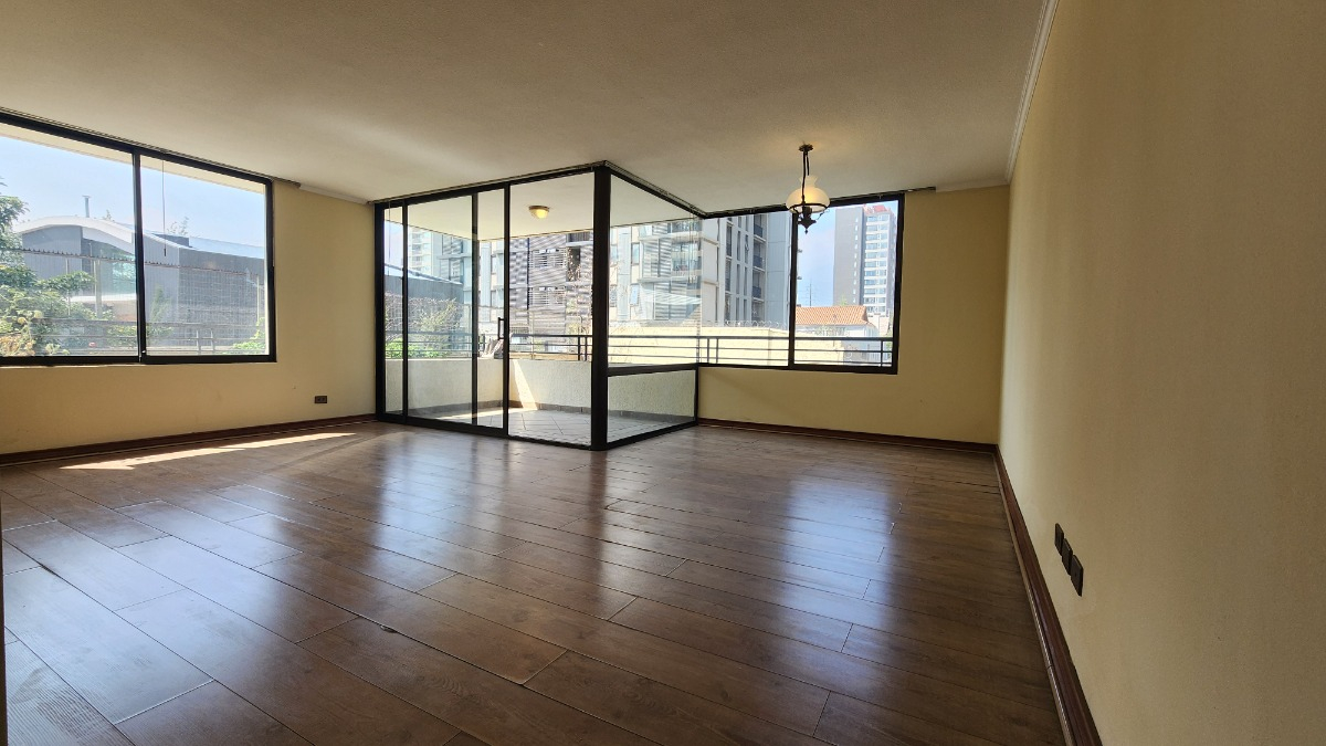 Venta Departamento NO 4D en suite Walk-in cl&oacute;set 3B 1E 1B Rotonda Atenas - Las Condes