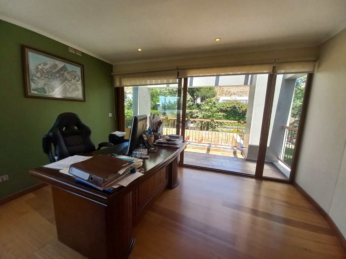 Venta Casa NP 5D en suite Walk-in cl&oacute;set 4B 6E 2B Chicureo - Colina