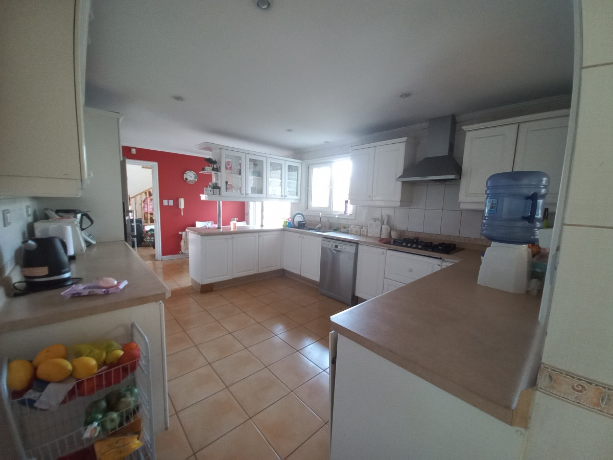 Venta Casa NP 4D en suite Walk-in cl&oacute;set 3B 3E 1B Chicureo - Colina