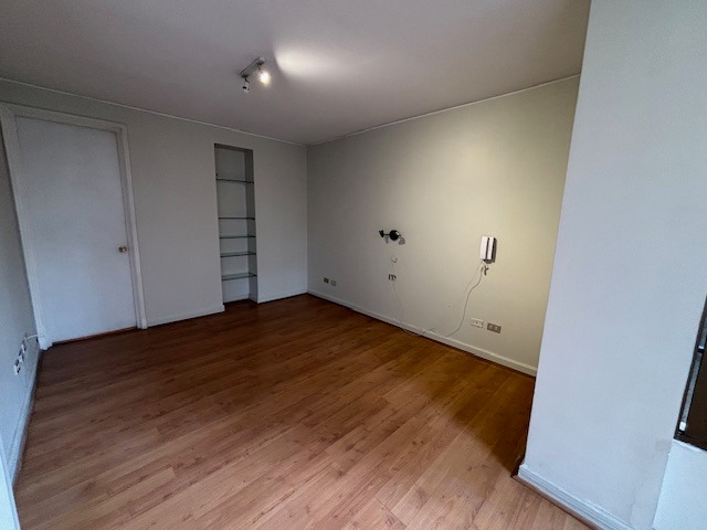 Arriendo Departamento NO 2D en suite Walk-in cl&oacute;set 2B 1E 1B Barrio El Golf - Las Condes