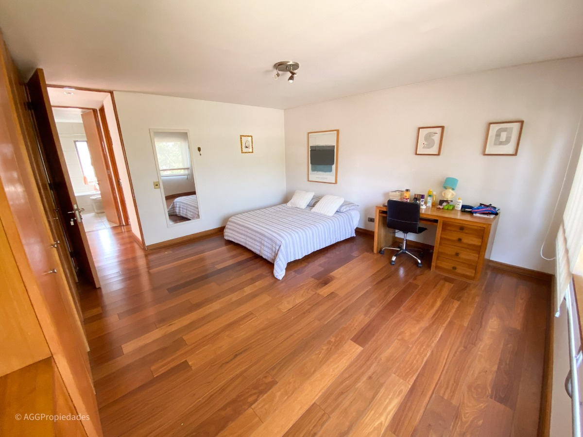 Venta Casa 5D Los Dominicos - Las Condes