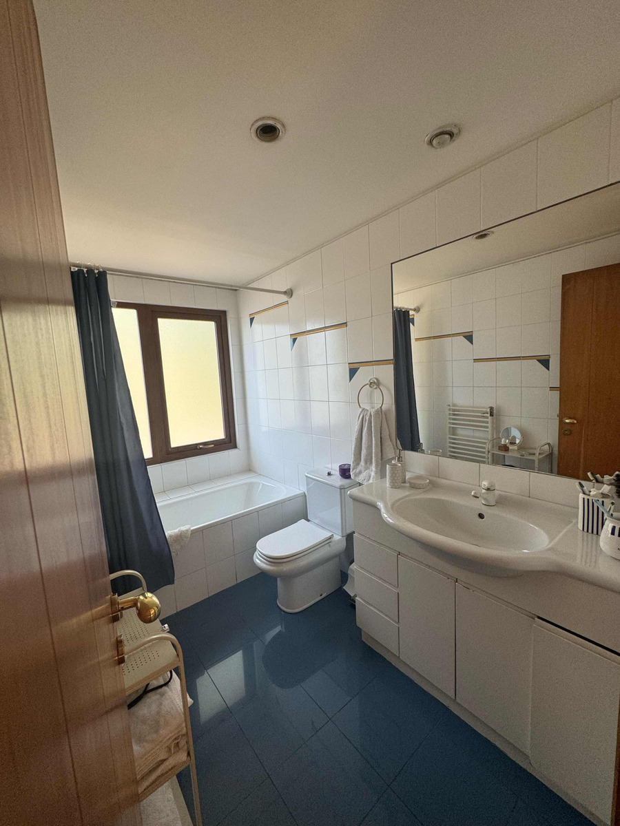 Venta Casa NO 5D 5B 8E 1B Los Dominicos - Las Condes