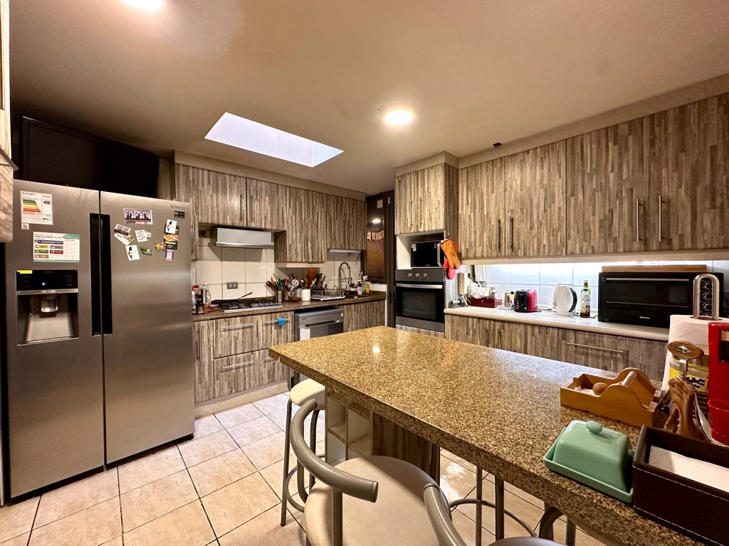 Venta Casa NO 6D en suite Walk-in cl&oacute;set 5B 2E 1B San Carlos de Apoquindo - Las Condes