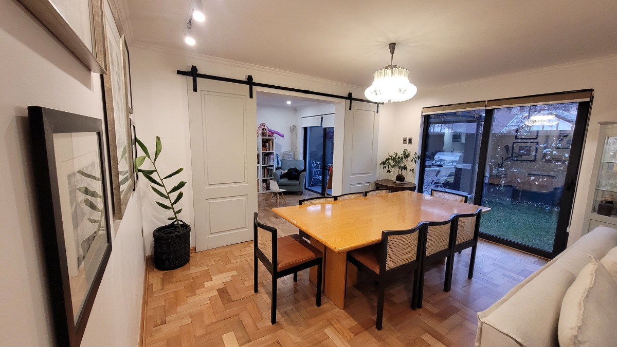 Arriendo Casa NP 4D 4B 2E 2B Borde R&iacute;o - Casa Piedra - Vitacura