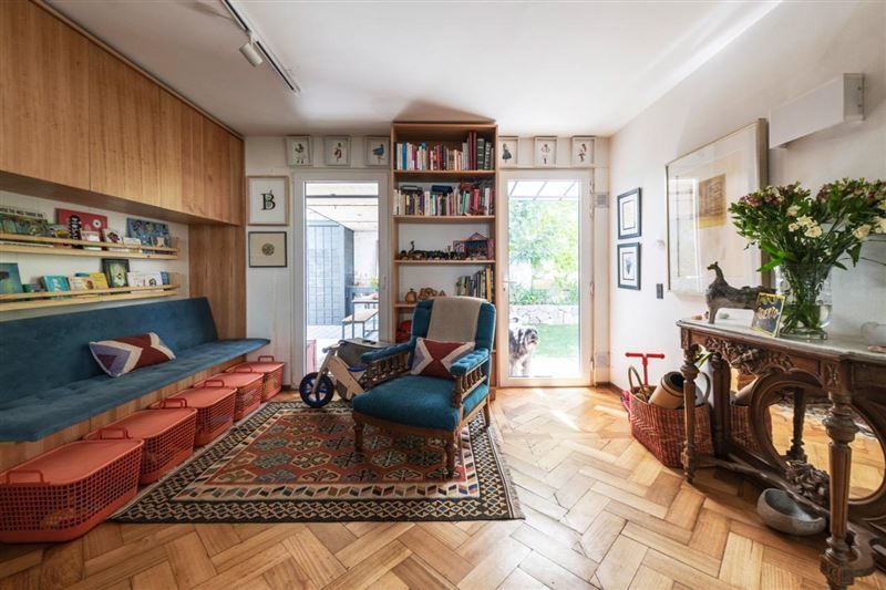 Venta Casa Oriente 1D 2B 2E Barrio El Golf - Las Condes