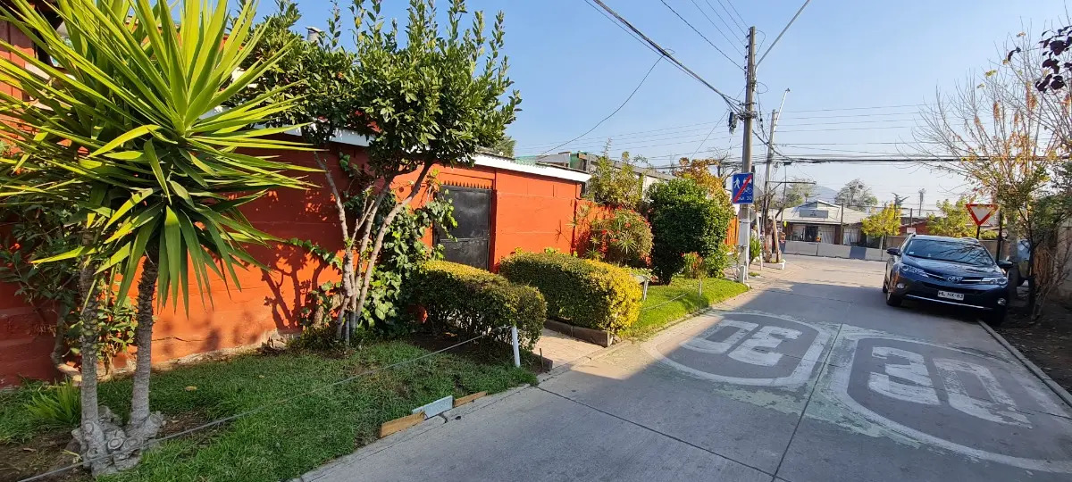 Venta Casa 2D 1B 1E 1B Antigua Lo Barnechea - Lo Barnechea