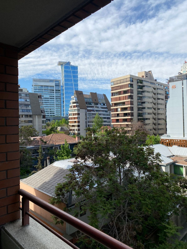 Arriendo Departamento 2D Barrio El Golf - Las Condes