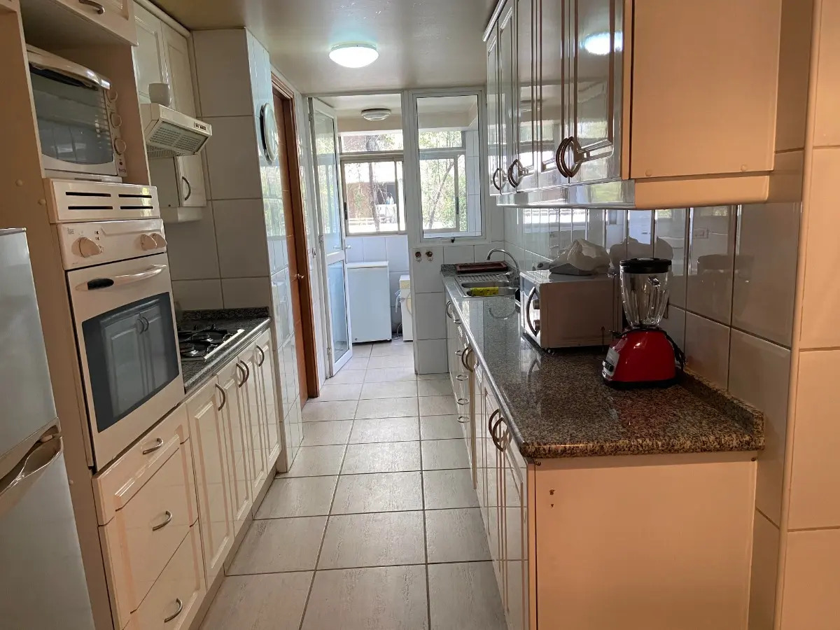 Venta Departamento SO 4D Walk-in cl&oacute;set 4B 2E 1B Barrio El Golf - Las Condes