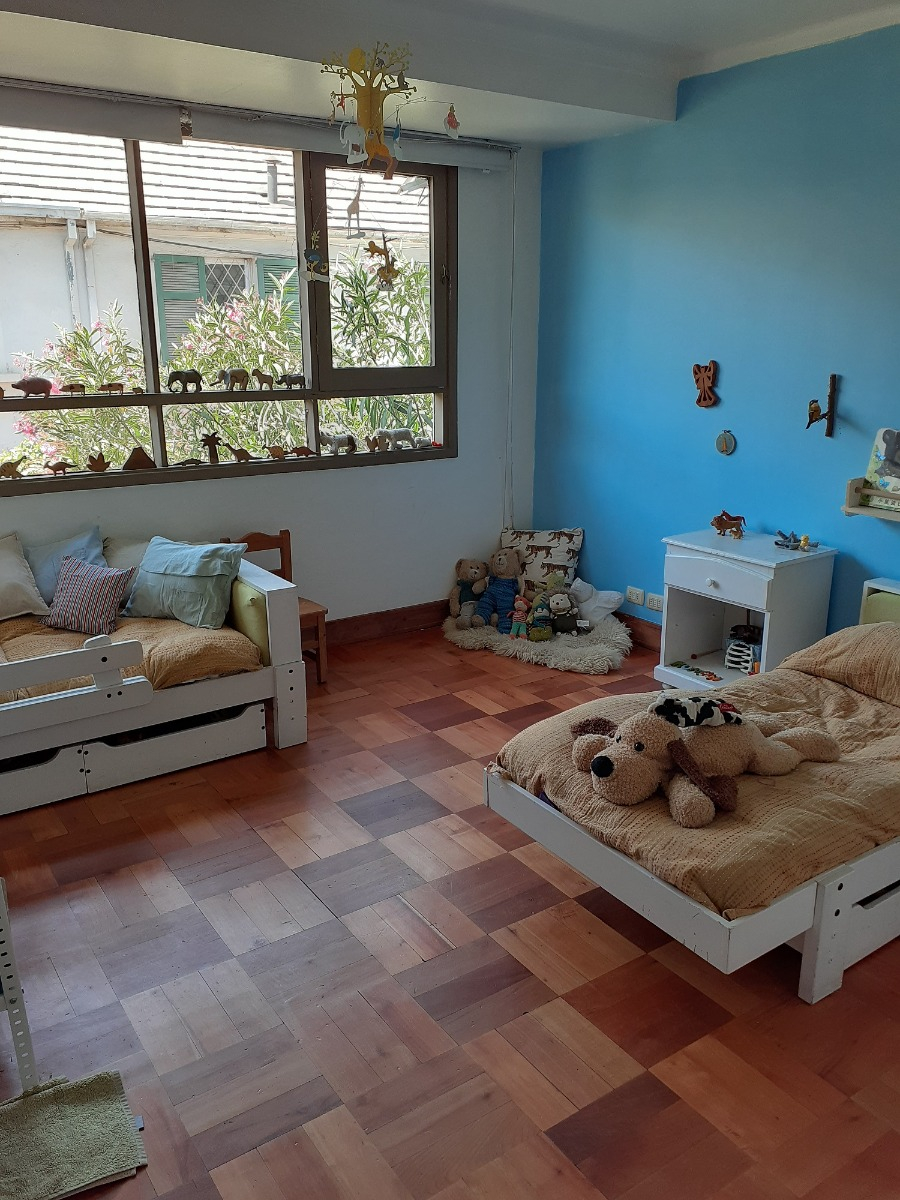 Arriendo Casa NO 4D 3B 1E 1B Barrio El Golf - Las Condes