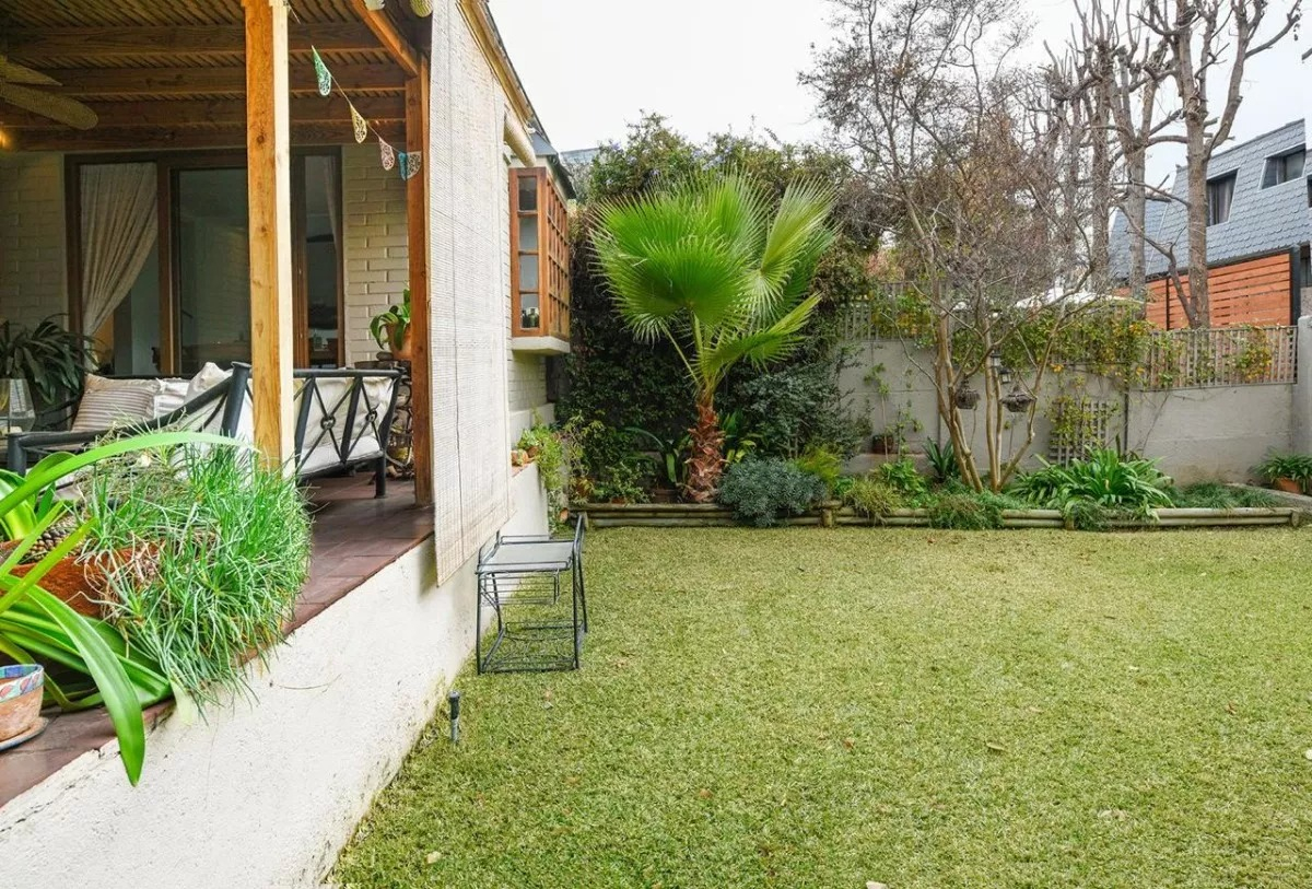 Venta Casa O 4D en suite 3B 2E 1B Los Dominicos - Las Condes