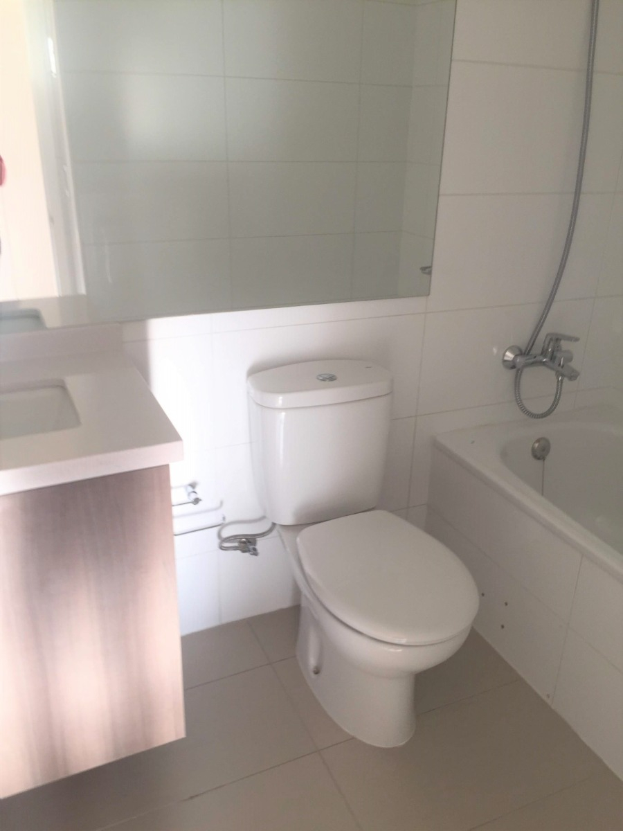 Arriendo Departamento 2D Parque Arauco - Las Condes