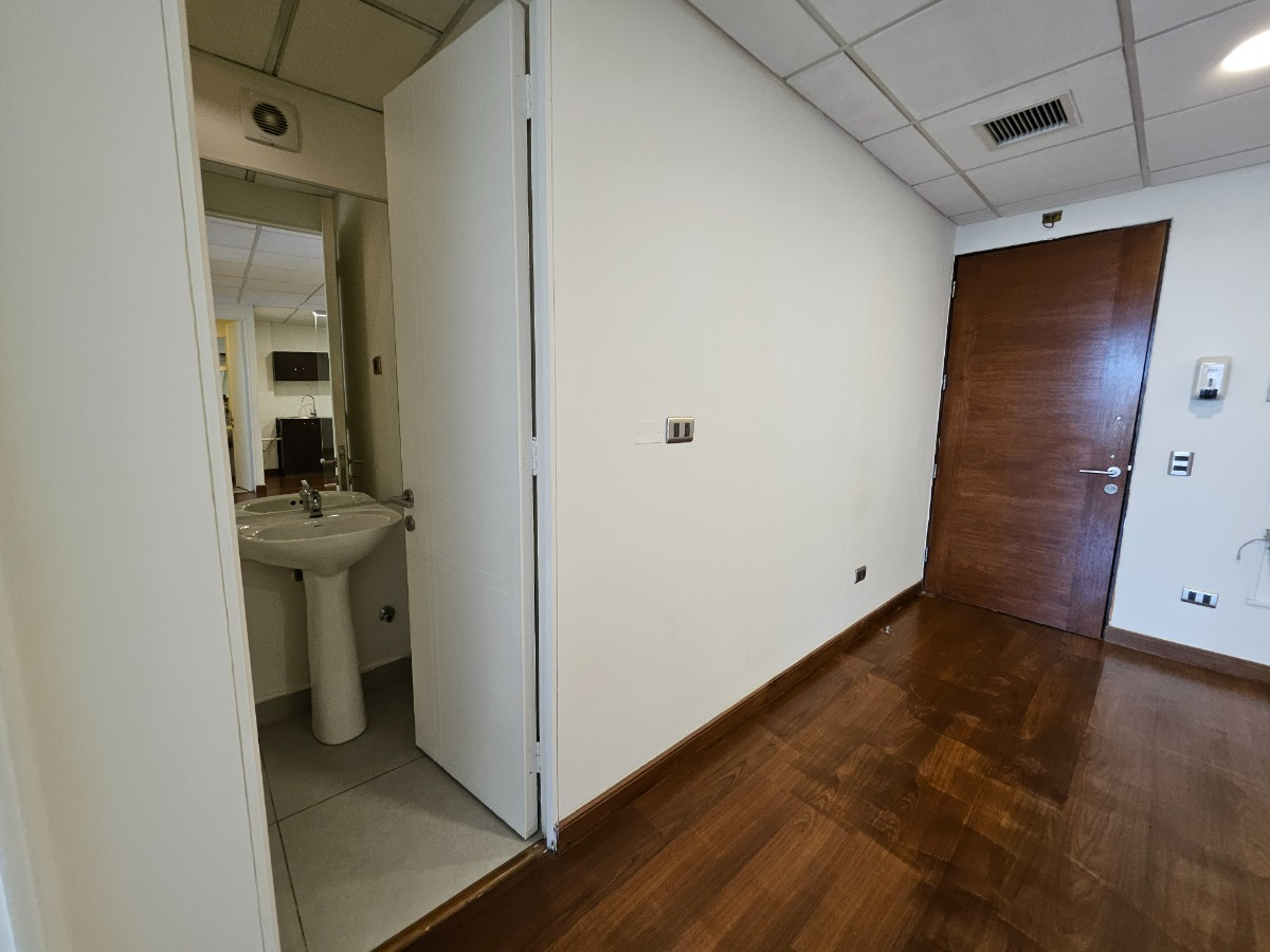 Arriendo Oficina N 2B 2E San Dami&aacute;n - Las Condes