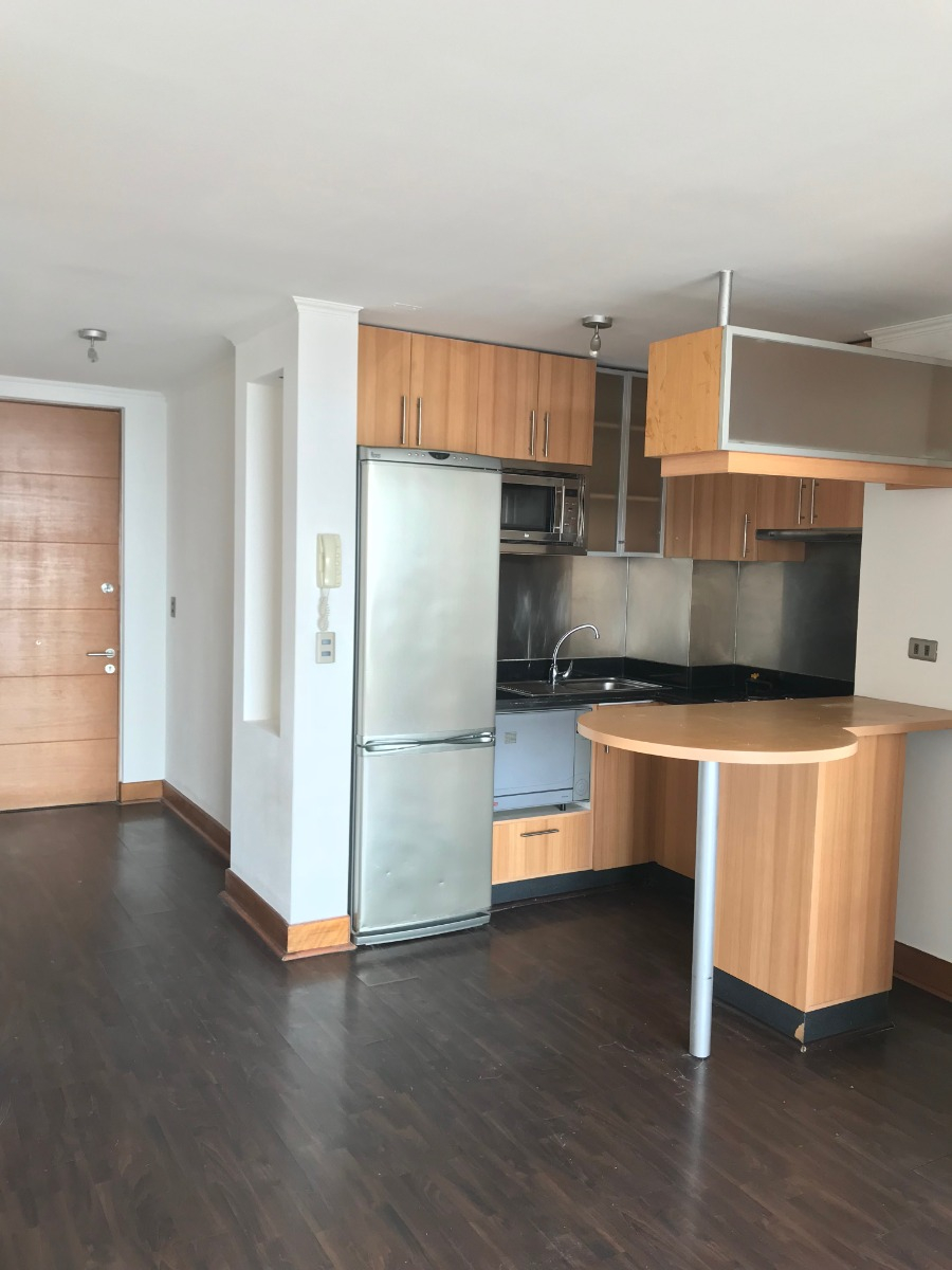 Arriendo Departamento N 2D en suite 2B 1E 1B Metro Escuela Militar - Las Condes