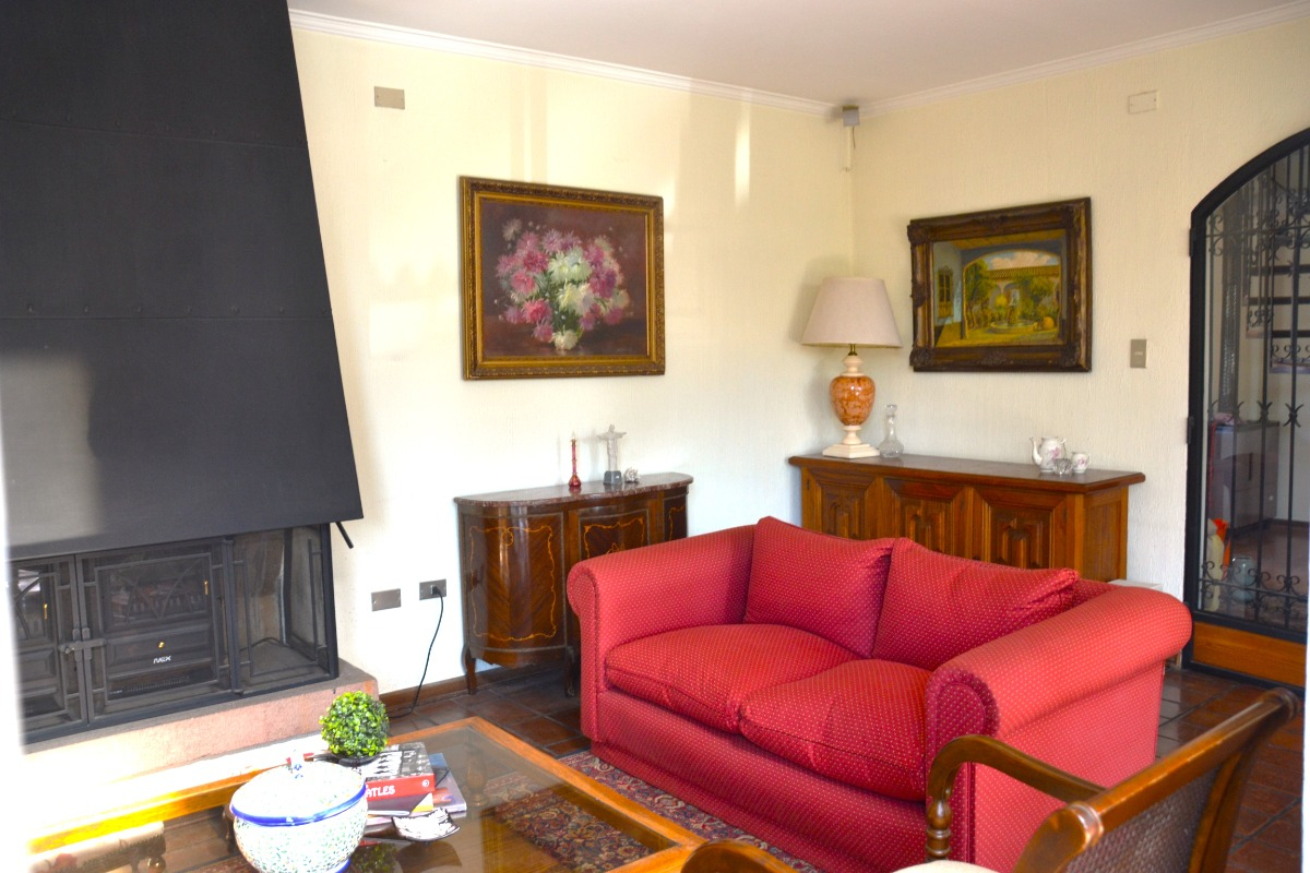 Venta Casa NO 4D en suite Walk-in cl&oacute;set 2B 2E 4B Estadio Croata - Vitacura