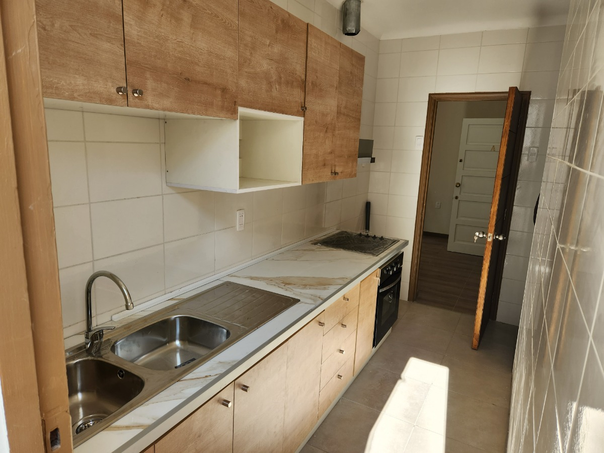 Arriendo Departamento 3D 2B Metro Bilbao - Providencia