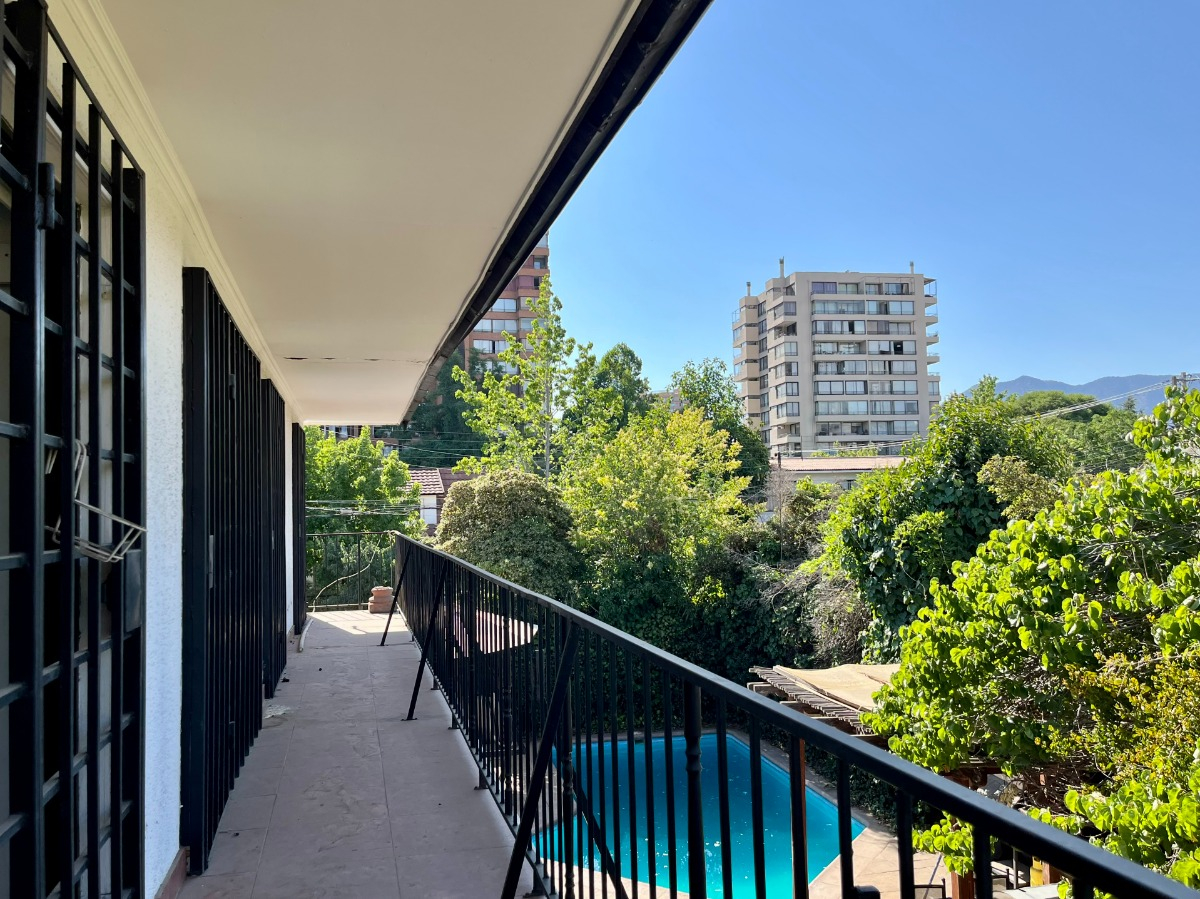 Venta Casa NO 6D en suite Walk-in cl&oacute;set 4B 3E 2B Metro Hernando de Magallanes - Las Condes