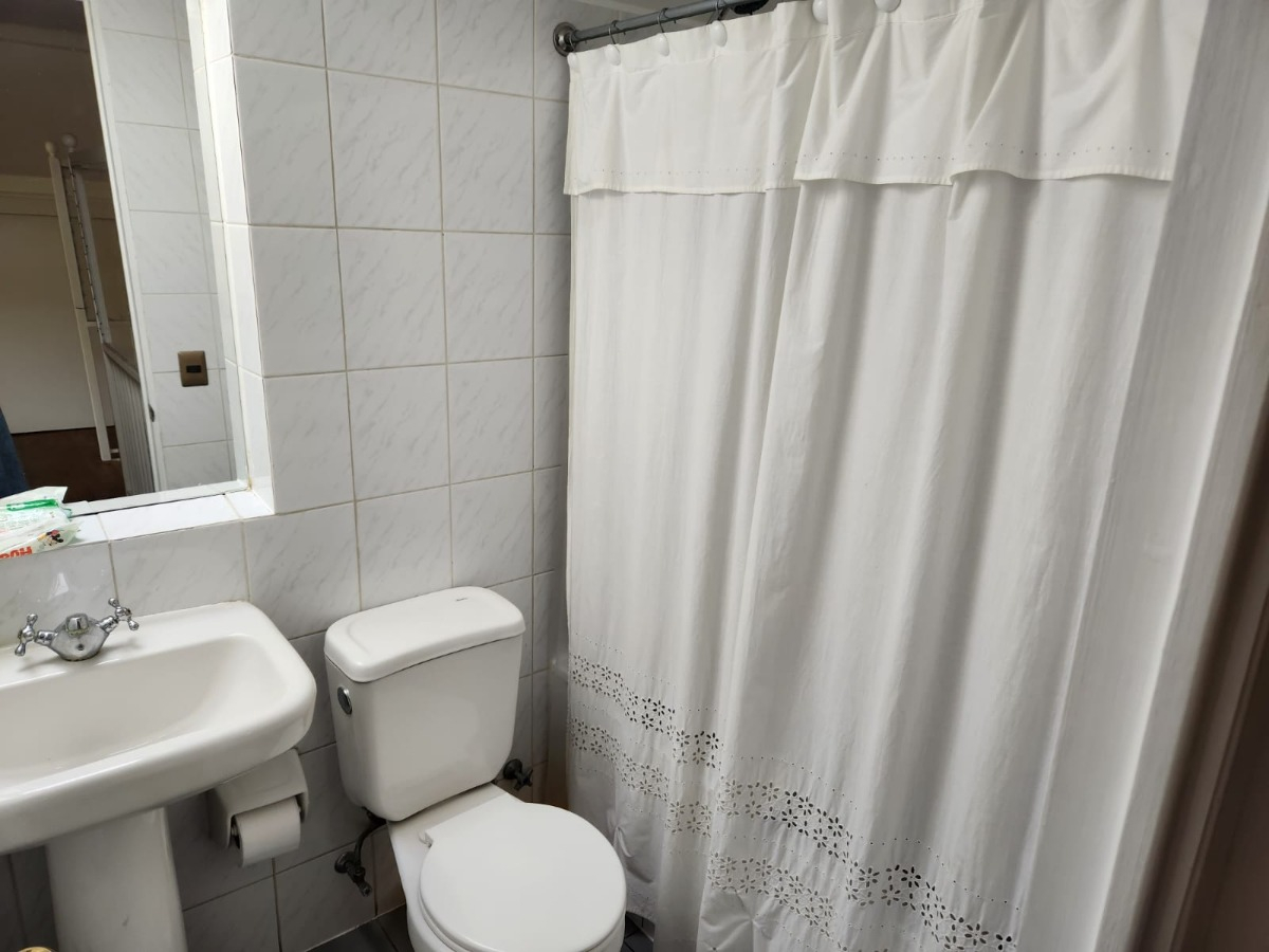 Arriendo Casa 6D en suite Walk-in cl&oacute;set 5B 2E 1B San Carlos de Apoquindo - Las Condes