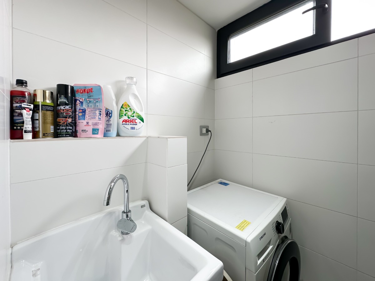 Arriendo Departamento NO 3D en suite Walk-in cl&oacute;set 2B 2E 1B Metro Manquehue - Apumanque - Las Condes